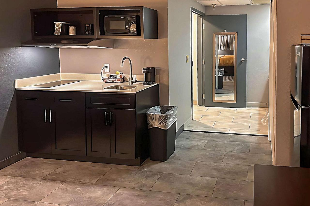 Suburban Studios Montpelier Екстер'єр фото