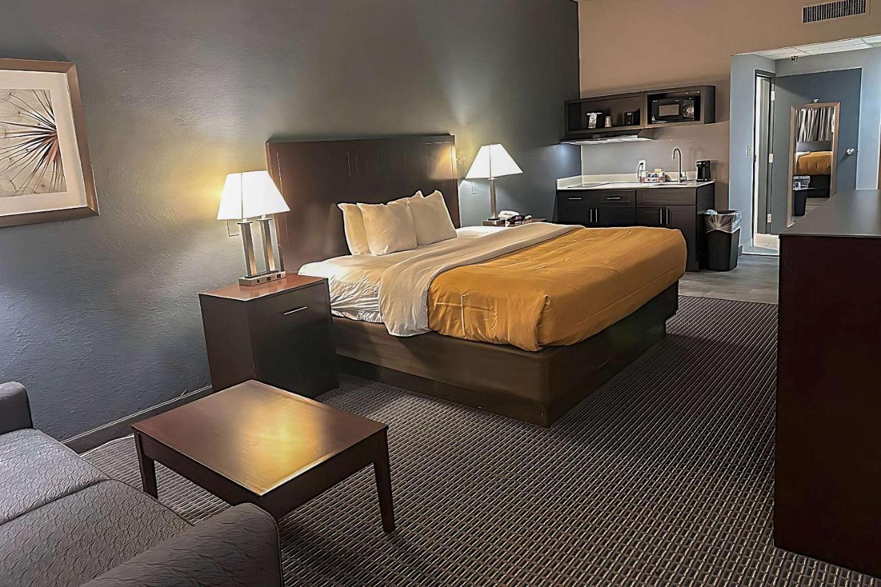 Suburban Studios Montpelier Екстер'єр фото